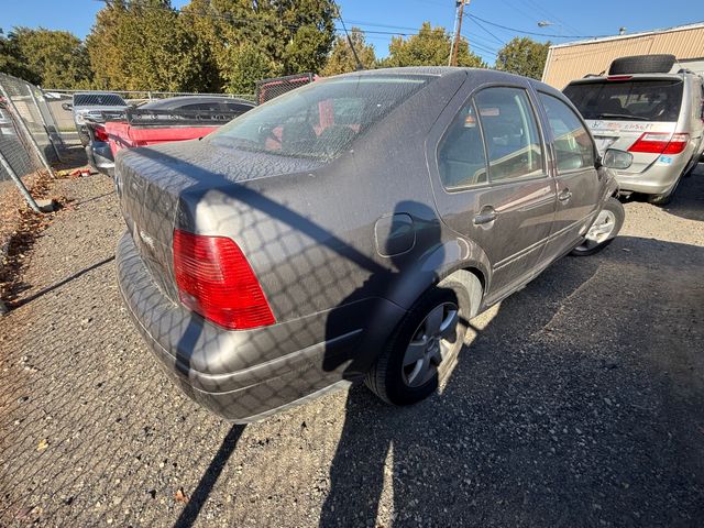 2003 VOLKSWAGEN Jetta photo 4 of 11