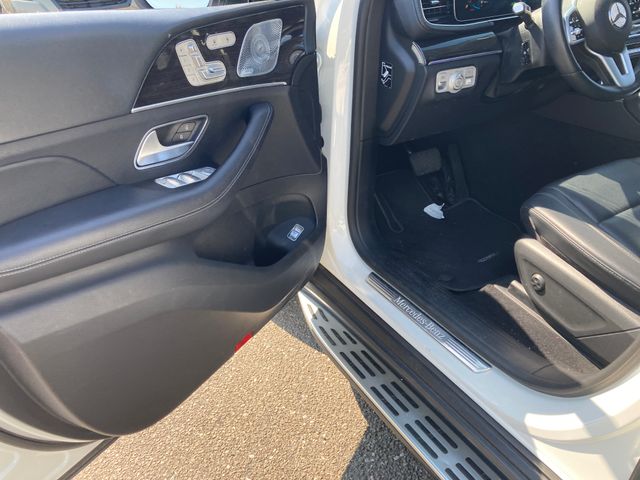 2020 Mercedes-Benz GLS photo 11 of 14
