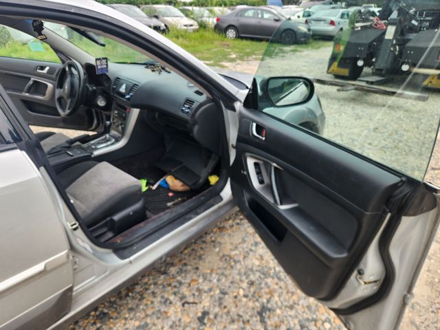 2005 Subaru Outback photo 15 of 22