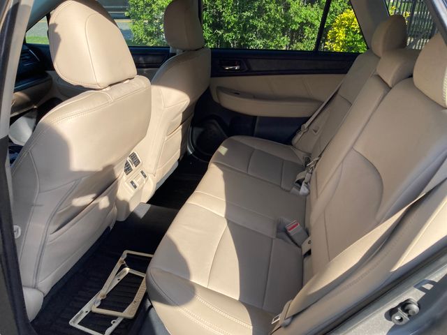 2018 SUBARU Outback photo 10 of 14