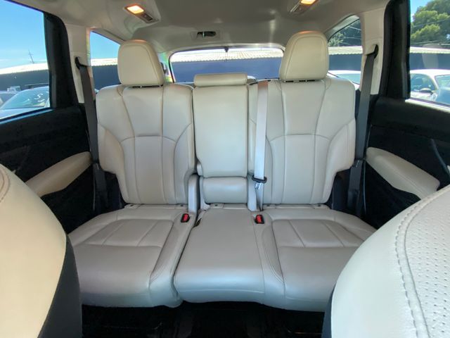 2019 SUBARU Ascent photo 17 of 19