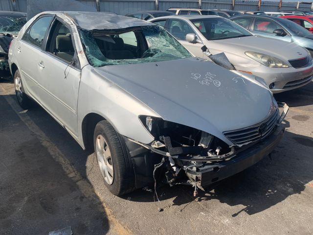 2005 TOYOTA Camry photo 2 of 4