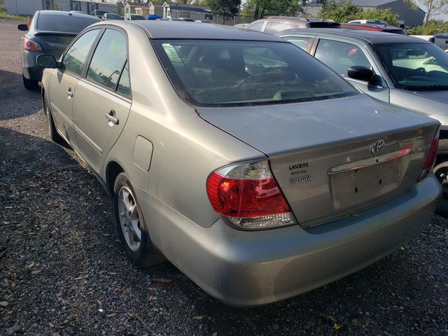2005 TOYOTA Camry photo 6 of 7