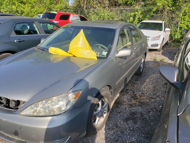 2005 TOYOTA Camry photo 1 of 7