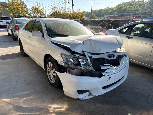 2010 TOYOTA Camry photo 4 of 4