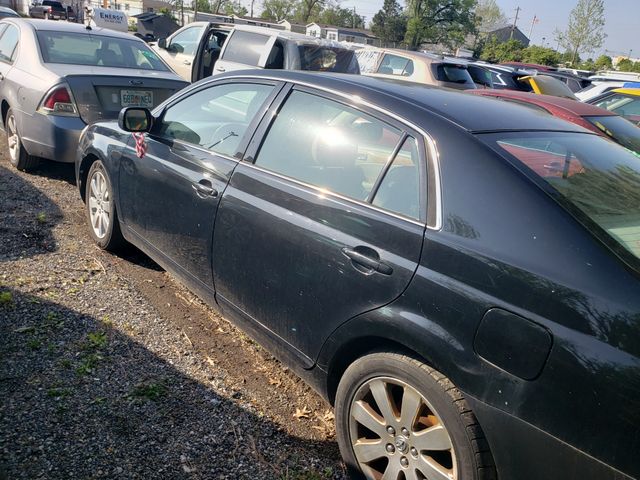 2007 TOYOTA Avalon photo 8 of 10