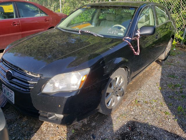 2007 TOYOTA Avalon photo 1 of 10