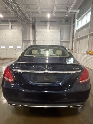 2016 Mercedes-Benz C-Class photo 3 of 8
