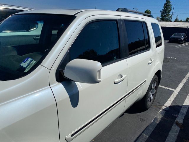 2012 HONDA Pilot photo 7 of 26