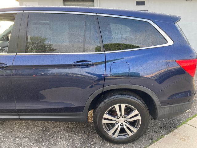 2018 Honda Pilot photo 3 of 14