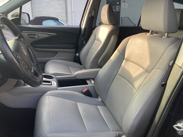 2018 Honda Pilot photo 12 of 14