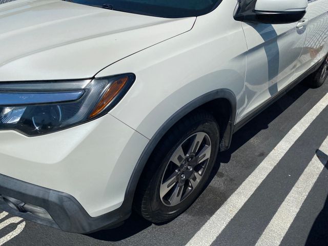 2019 HONDA Ridgeline photo 5 of 19