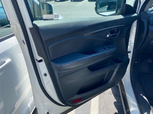 2019 HONDA Ridgeline photo 15 of 19