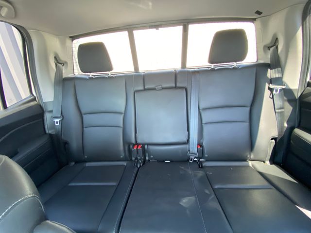 2019 HONDA Ridgeline photo 17 of 19