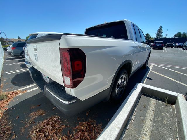 2019 HONDA Ridgeline photo 9 of 19