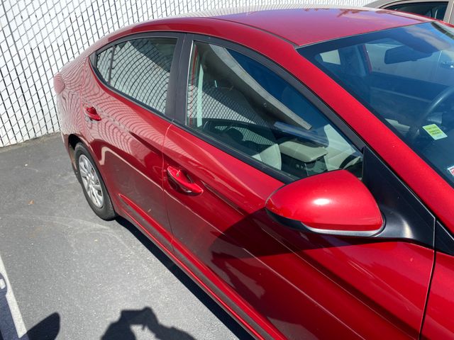 2019 HYUNDAI Elantra photo 13 of 20