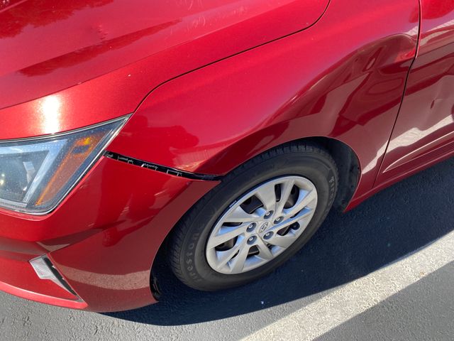 2019 HYUNDAI Elantra photo 5 of 20