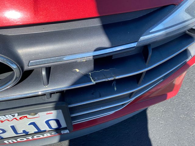 2019 HYUNDAI Elantra photo 3 of 20