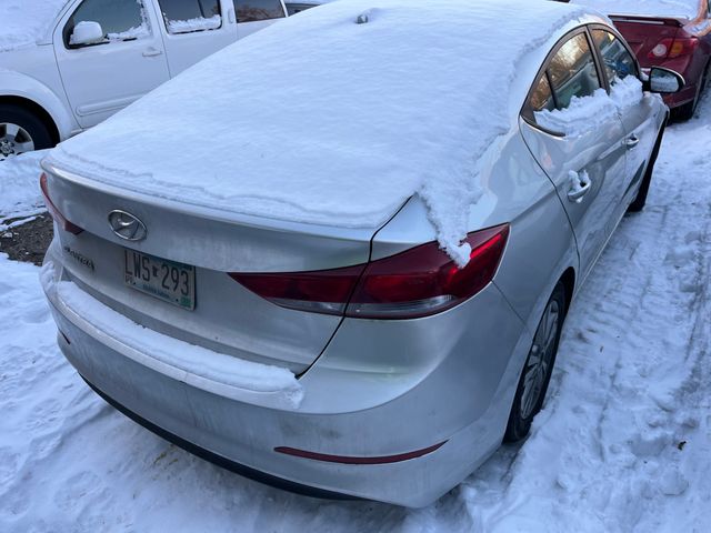 2017 HYUNDAI Elantra photo 4 of 4