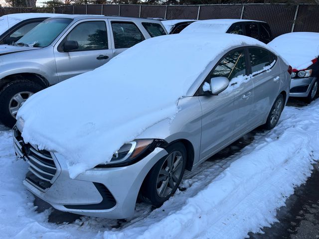 2017 HYUNDAI Elantra photo 3 of 4