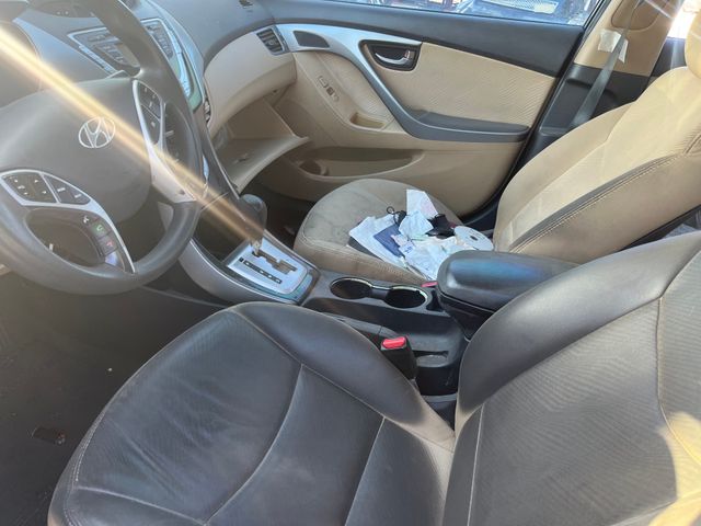 2012 Hyundai Elantra photo 3 of 6