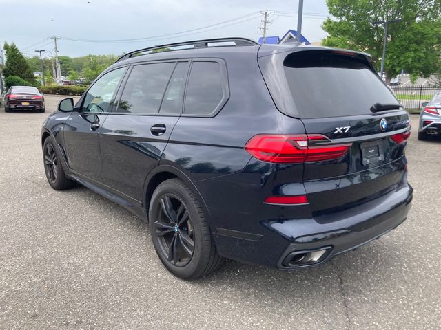 2020 BMW X7 photo 2 of 14