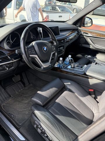 2017 BMW X5 photo 2 of 4