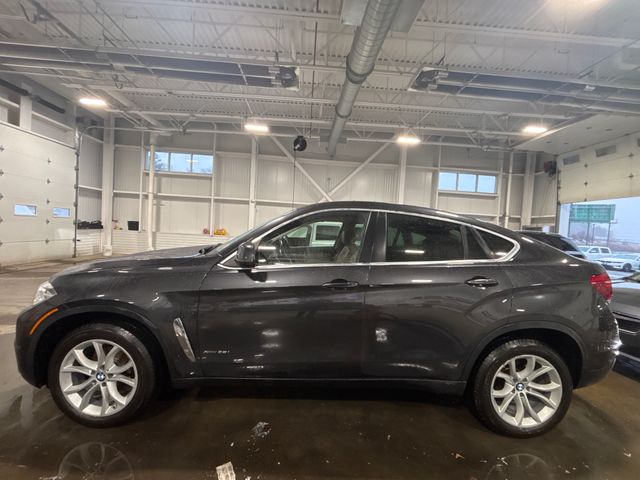 2016 BMW X6 X35I photo 2 of 8