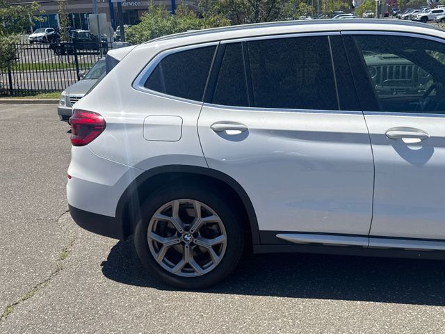 2021 BMW photo 10 of 22