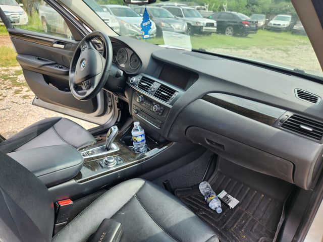 2011 BMW X3 photo 18 of 24
