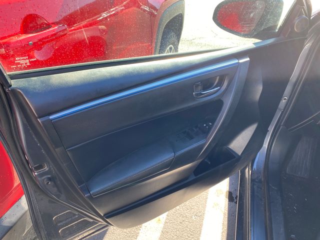 2015 Toyota Corolla photo 16 of 20