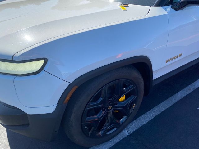 2023 Rivian R1T photo 5 of 18