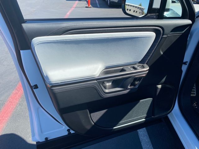 2023 Rivian R1T photo 12 of 18