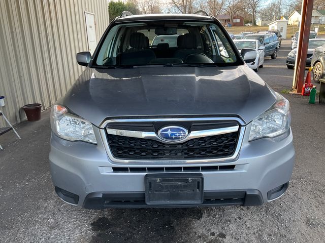 2014 SUBARU Forester photo 2 of 14