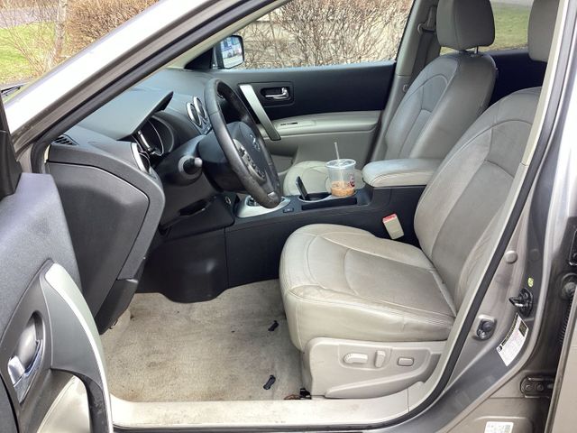 2010 NISSAN Rogue photo 19 of 23
