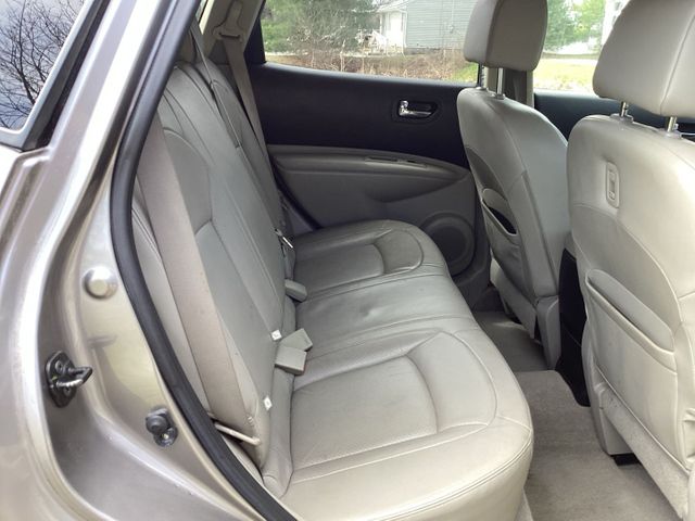 2010 NISSAN Rogue photo 14 of 23