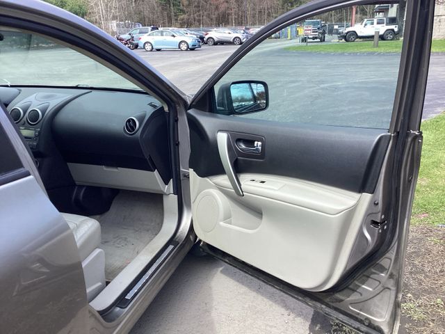 2010 NISSAN Rogue photo 11 of 23