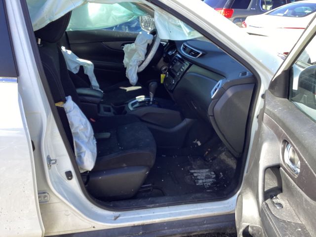 2016 NISSAN Rogue photo 11 of 24
