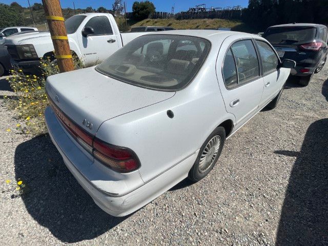 1996 Infiniti I30 photo 3 of 5