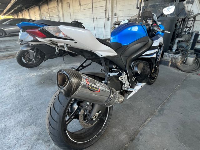 2014 Suzuki GSX-R1000 photo 2 of 5