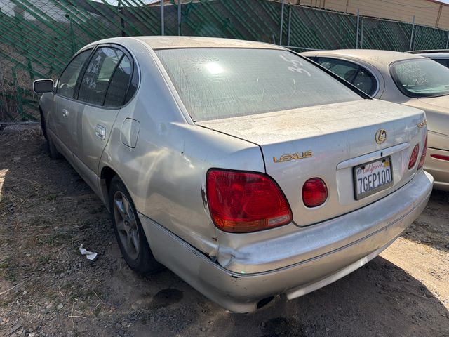 2001 Lexus GS 300 photo 2 of 5