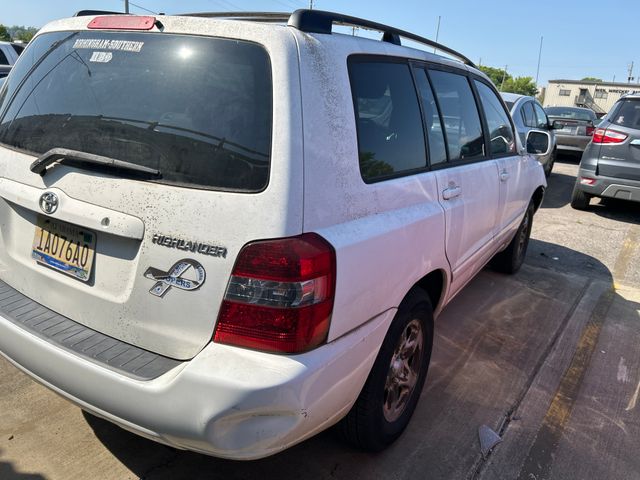 2004 TOYOTA Highlander photo 3 of 4
