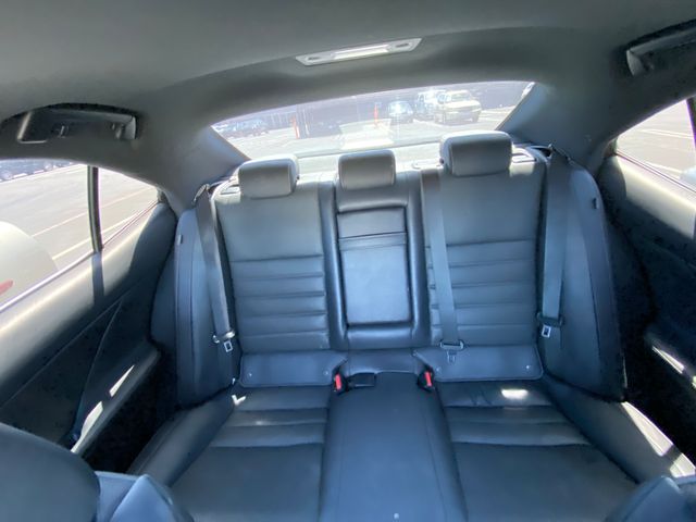2018 LEXUS IS photo 22 of 25