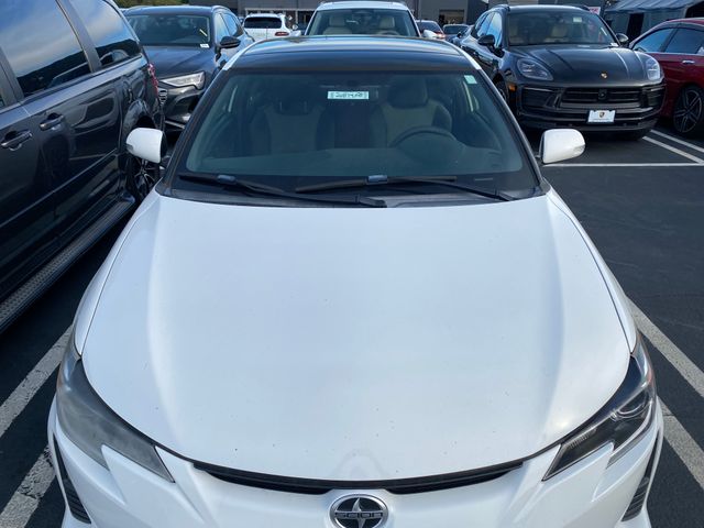 2014 TOYOTA Scion tC photo 3 of 17