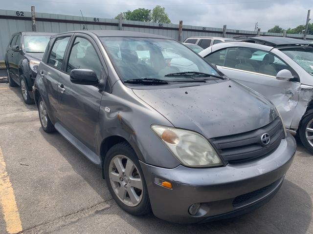2004 TOYOTA Scion xA photo 2 of 4