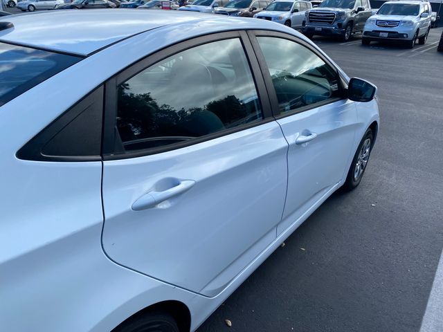 2017 HYUNDAI Accent photo 11 of 18