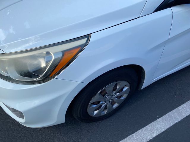 2017 HYUNDAI Accent photo 5 of 18