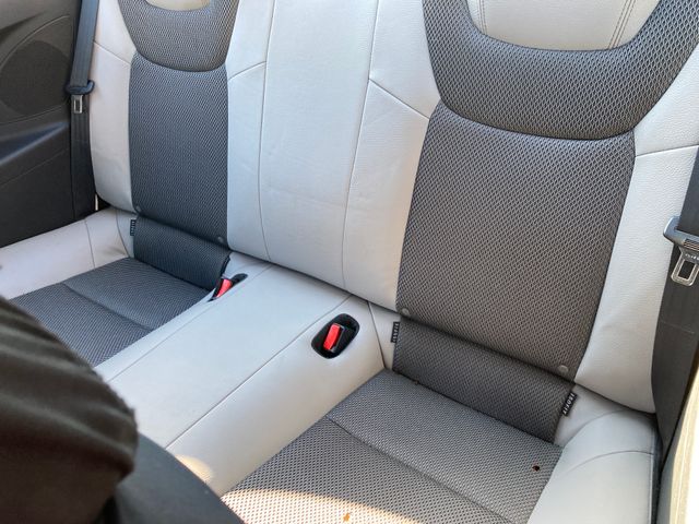 2015 Hyundai Genesis Coupe photo 10 of 15
