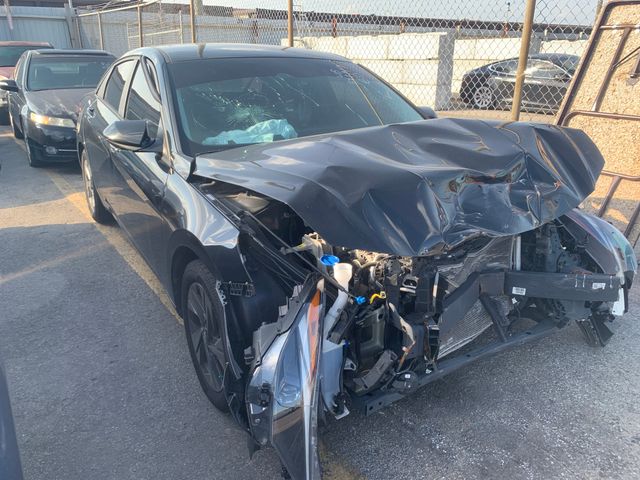 2023 HYUNDAI Elantra photo 2 of 8