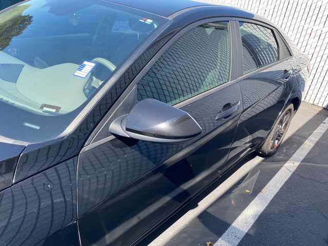 2021 HYUNDAI Elantra photo 6 of 20